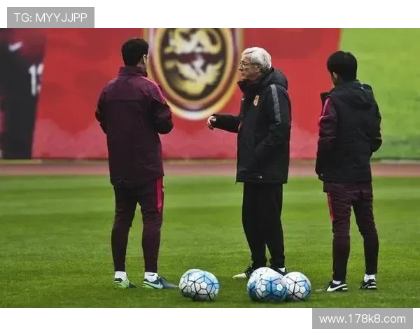 中韩足球比赛在长沙：激情碰撞与友谊赛的盛况